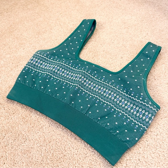 Fabletics | fair isle seamless bra - Picture 4 of 7